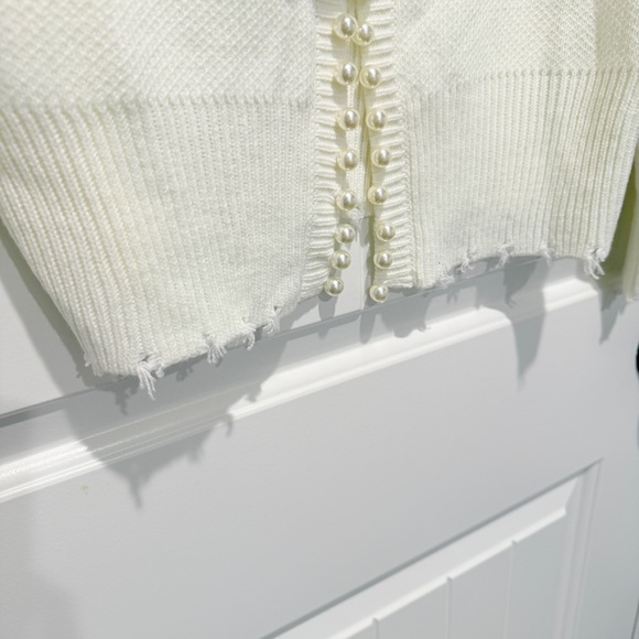 White Open-Front Cardigan with Pearls and distressing - Picture 7 of 11